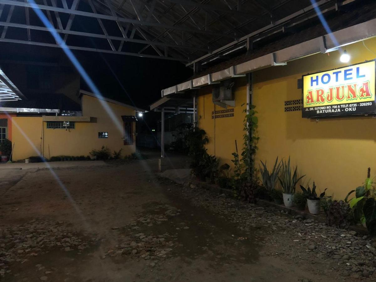 Hotel Arjuna Baturaja  Bagian luar foto